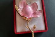 Elegant Pink Magnolia Flower Brooch - Gold Tone Enamel Floral Pin Badge - Botanical Theme Jewelry