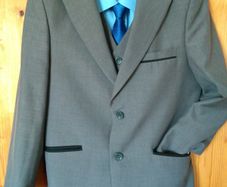 Communion Suit   Age 9-10