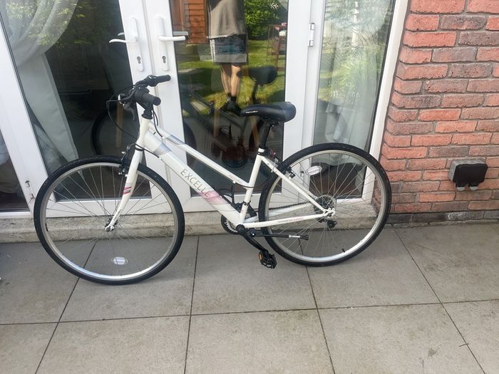 Lady Bike Bicykle Apollo Halfords