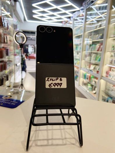 Samsung Galaxy ZFLIP 8