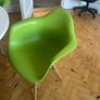 Round Table/4 Chairs Image 2