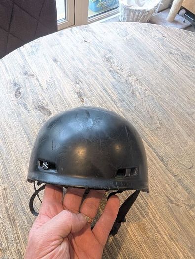 Anon Rodan helmet