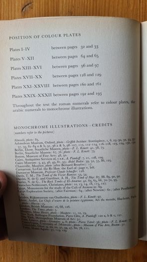Tutankhamen. Penguin Book. VINTAGE FIRST EDITION 1965. Paperback In Good Condition.