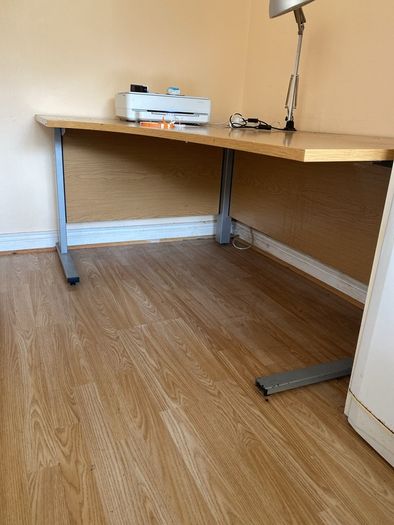 corner desk