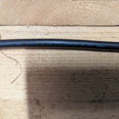 Displayport cable