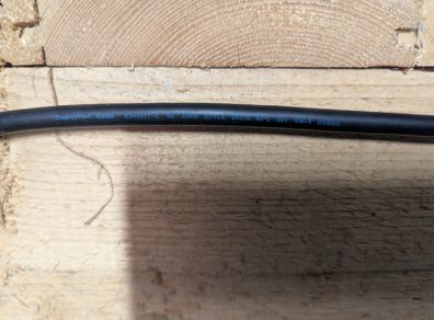 Displayport cable