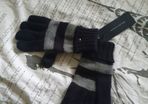 New Tommy Hilfiger Gloves