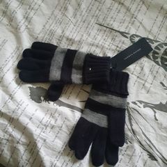 New Tommy Hilfiger Gloves