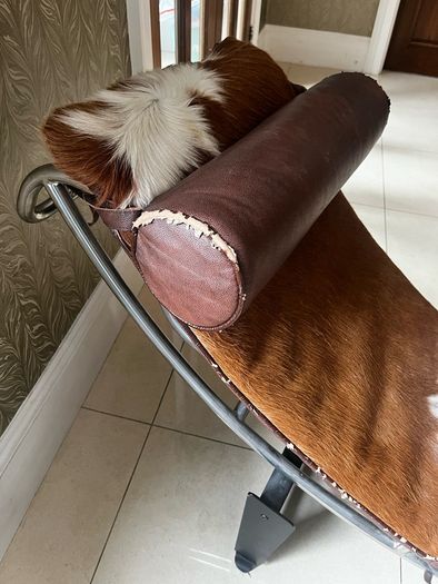 Cowhide Chaise Longue / Recliner