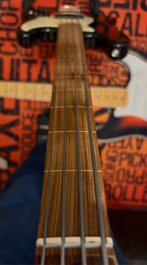 Fretless Jazz Bass