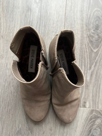 Steve Madden boots