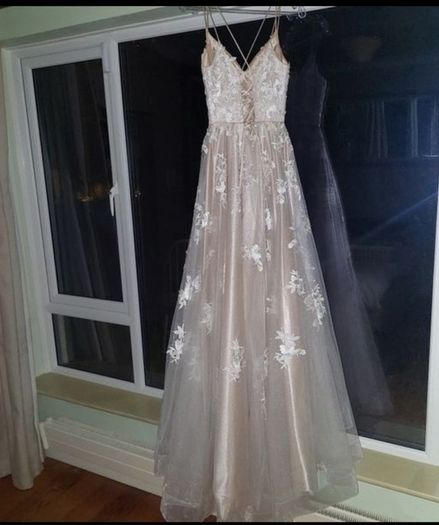 Danis showroom stunning Debs dress