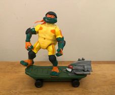 TMNT Thrashin Mike Ninja Turtle Action Figure With Skateboard