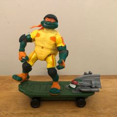 TMNT Thrashin Mike Ninja Turtle Action Figure With Skateboard