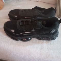 Safety shoes