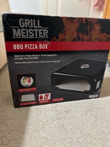 Grill Meister BBQ Pizza Box with pizza stone- brand new,
