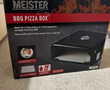 Grill Meister BBQ Pizza Box with pizza stone- brand new,