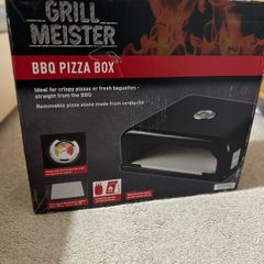 Grill Meister BBQ Pizza Box with pizza stone- brand new,