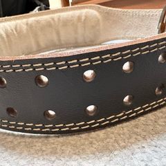 weightlifting belt