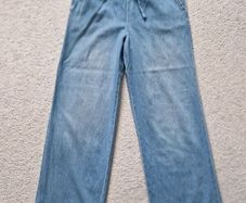 Stradivarius Lightweight Jeans