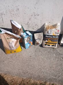 Cat food litter