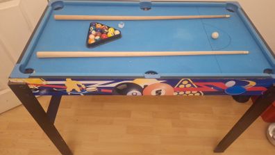 pool/fuseball table