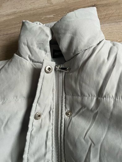 Light grey cropped puffer  jacket uk8
