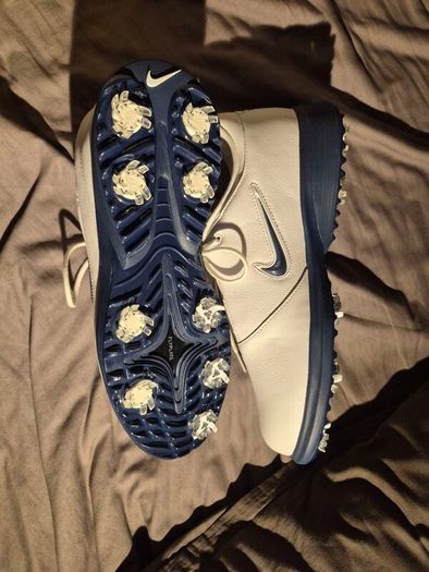 Nike Tour Victory 4