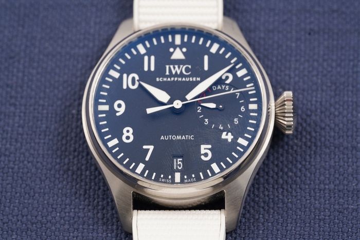 Hautology Watches WhatsApp Broadcast Group