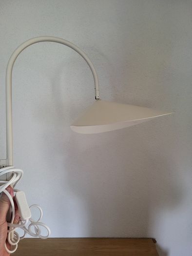 Ferm Living Arum swivel wall lamp - cashmere
