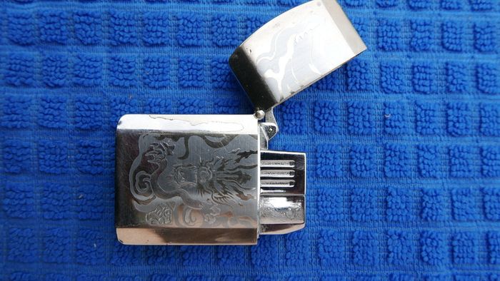 Vintage Gas Dragon Lighter
