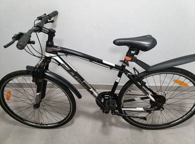 hybrid bicycle size M.