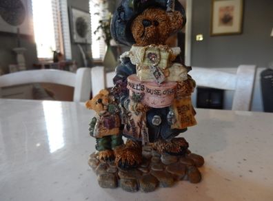 Boyds Bear,Born to Shop