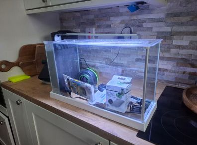 Fish tank & accessories