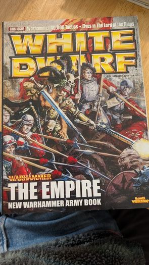 Warhammer White Dwarf magazines