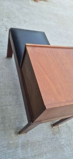 Chippy Heath Table Seat