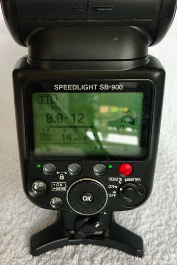Nikon SB900 Speedlight