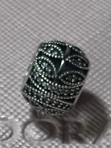 Pandora Sparkling  leaves charm-like new