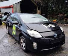 Breaking Toyota Prius 2012 hybrid
