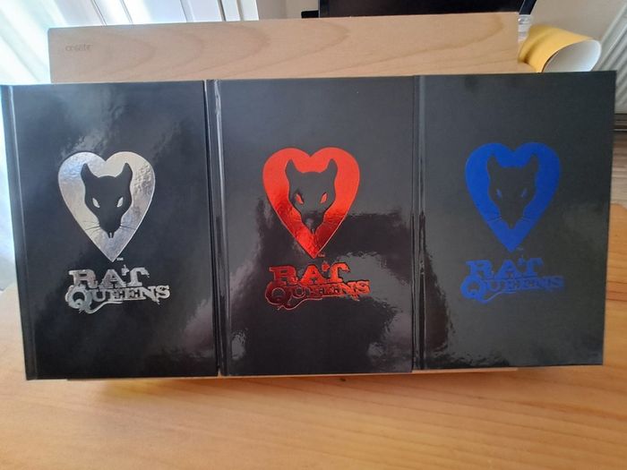 Rat Queens Deluxe Edition Volume 1-3 (RAT QUEENS DELUXE HC)