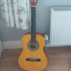 3/4 size classical guitar