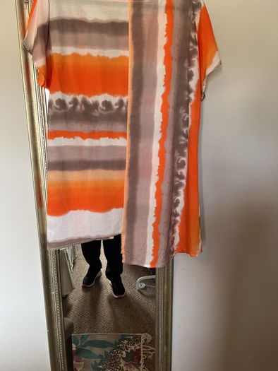 Naya short sleeved colourful top,
