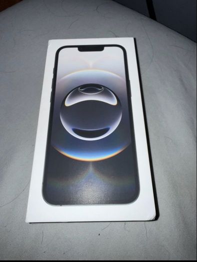 iPhone 16e Three network