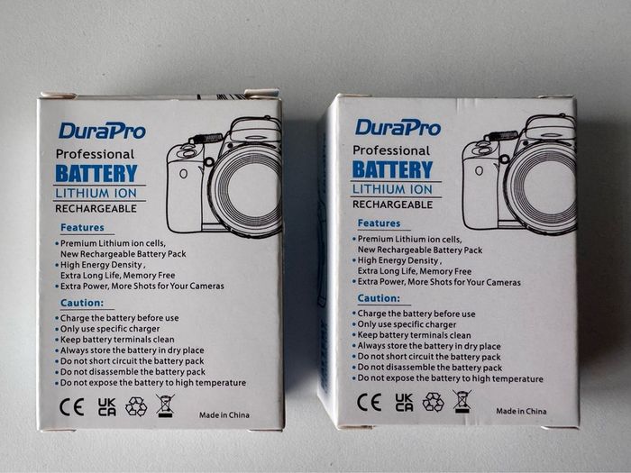 2 x LP-E8 Batteries and Charger