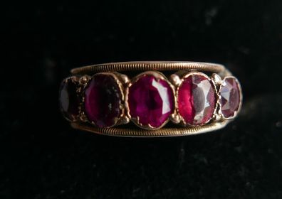 Vintage 9Ct Gold 375 Five Stone Garnet Solid Gold Ring 1,49g size S