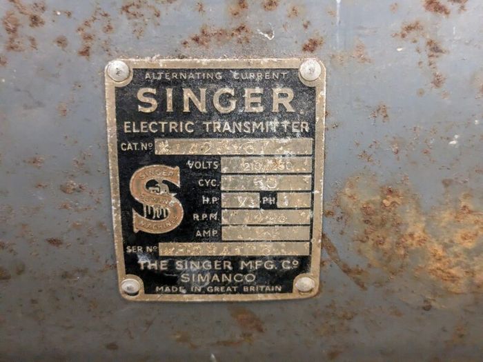 Singer Industrial Sewing Machine Possibly 45K or 132K