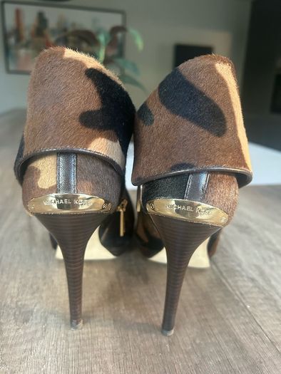 womans shoe