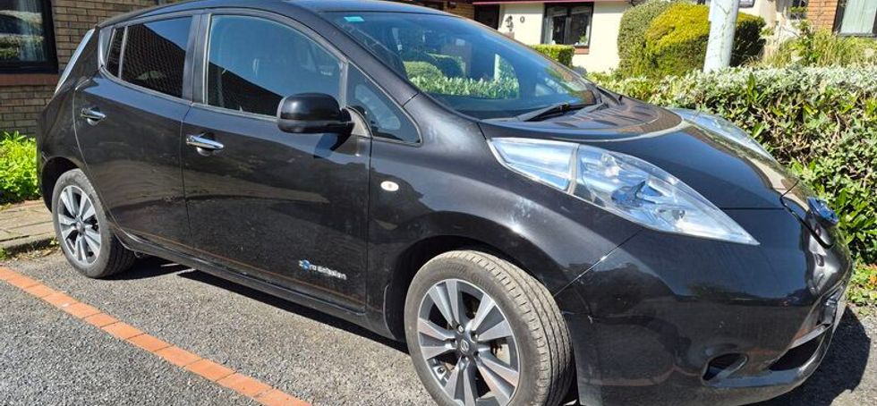 142 D Nissan Leaf Tecna, Leather, NCT and Tax
