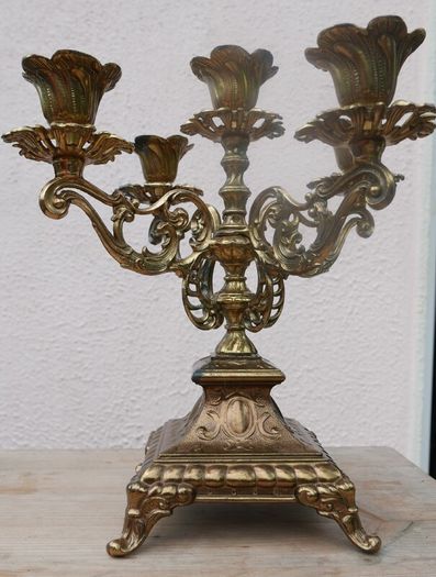 Vintage Candle Holder in Gold with Details / For 5 Candles / Antique Home Decor / Old Golden Candelabra Candle Stand