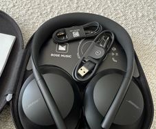 Bose 700 noise cancelling headphones